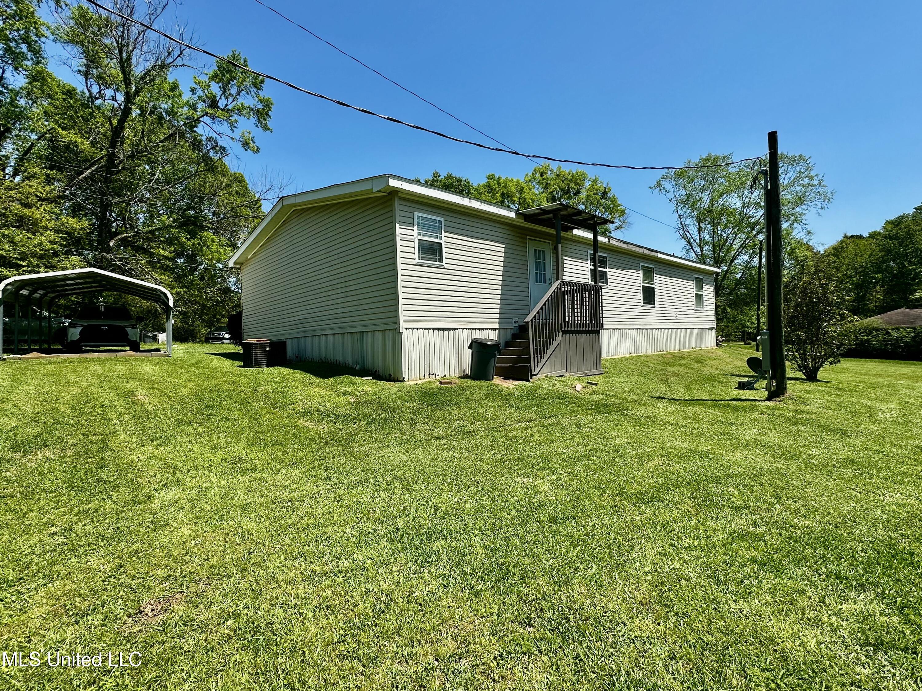 20 Longmire Road Natchez, MS 39120 - Photo 4 of 20 backyard