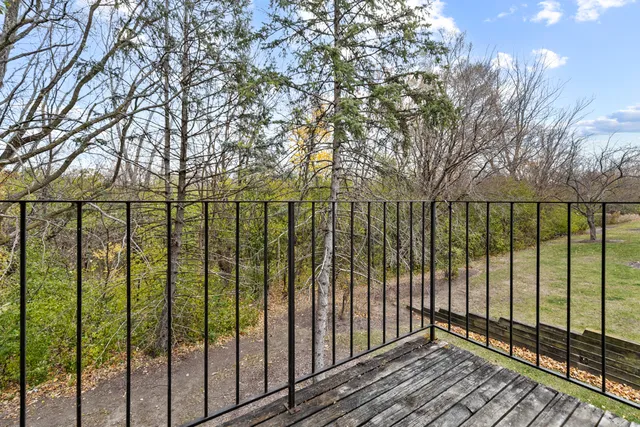 $2,030 | 27 North Victoria Lane, Unit H, Streamwood, IL 60107