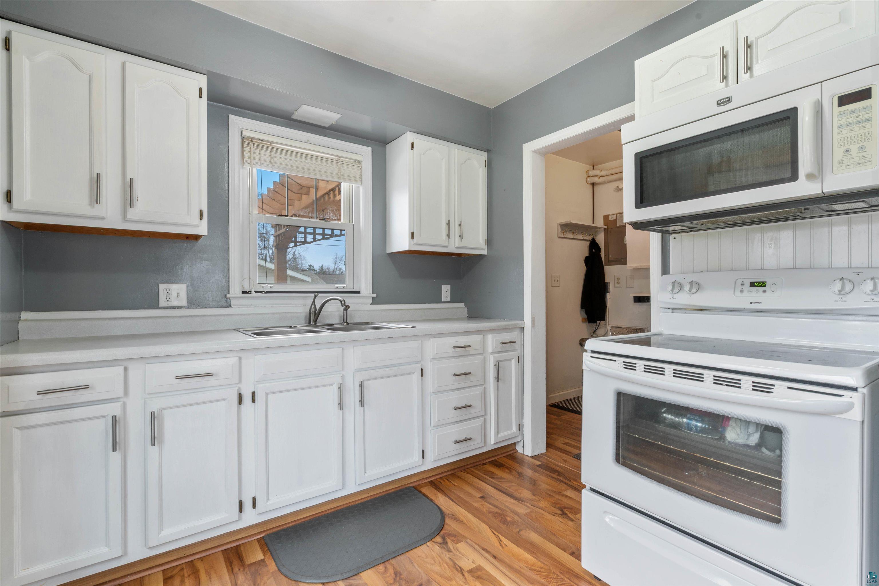 712 Lincoln Street Superior, WI 54880 - Photo 5 of 26