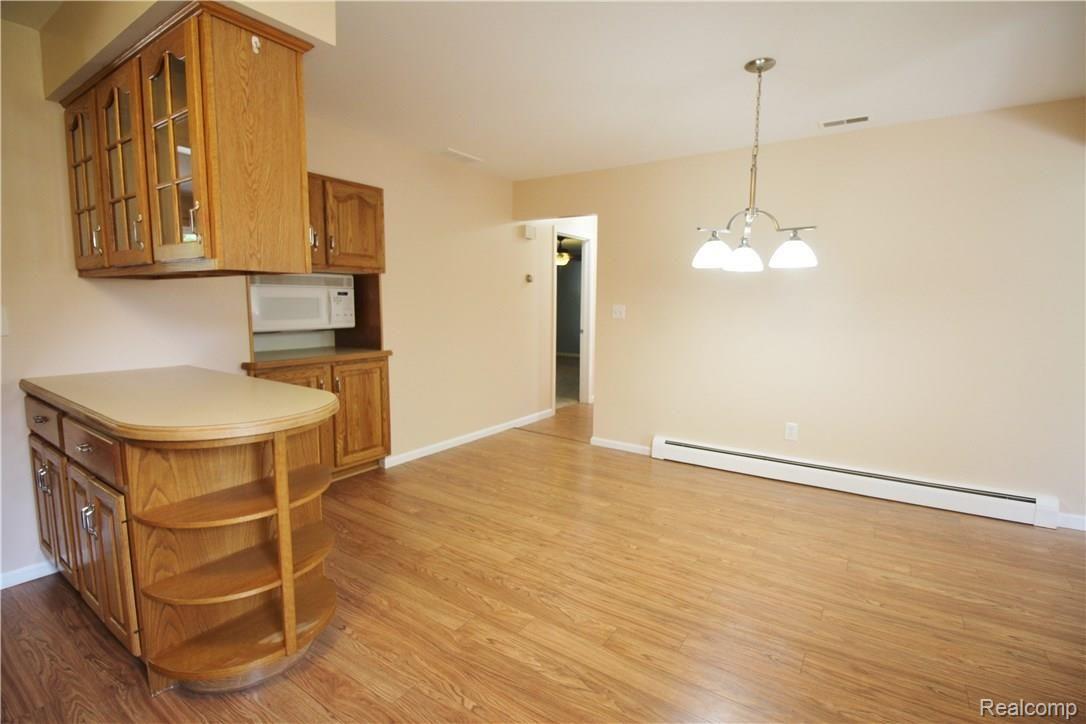 13670 Farm Road Belleville, MI 48111 - Photo 11 of 46 IMG_5771.JPG
