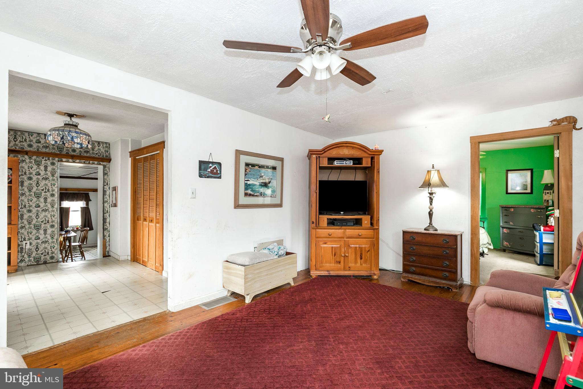 1307 Bridge Road West Chester, PA 19382 - Photo 4 of 19 Family room