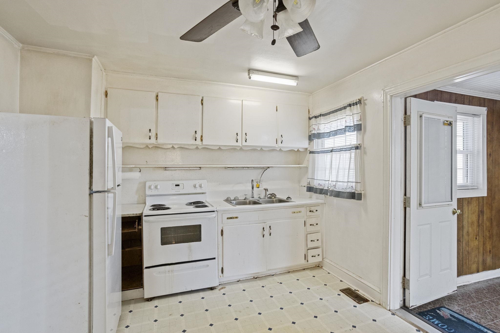 371 Tucapau Road Wellford, SC 29385 - Photo 16 of 36 Gallery Image 16