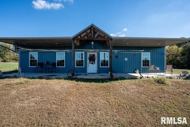 $315,000 | 13261 North Casey Road, Marion, IL 62959