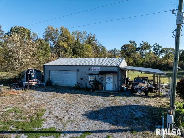 $315,000 | 13261 North Casey Road, Marion, IL 62959