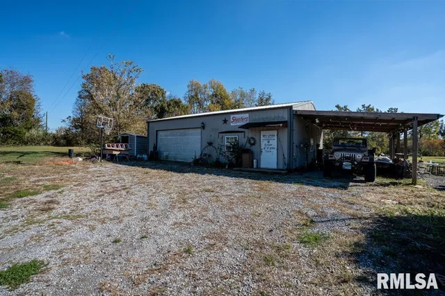 $315,000 | 13261 North Casey Road, Marion, IL 62959