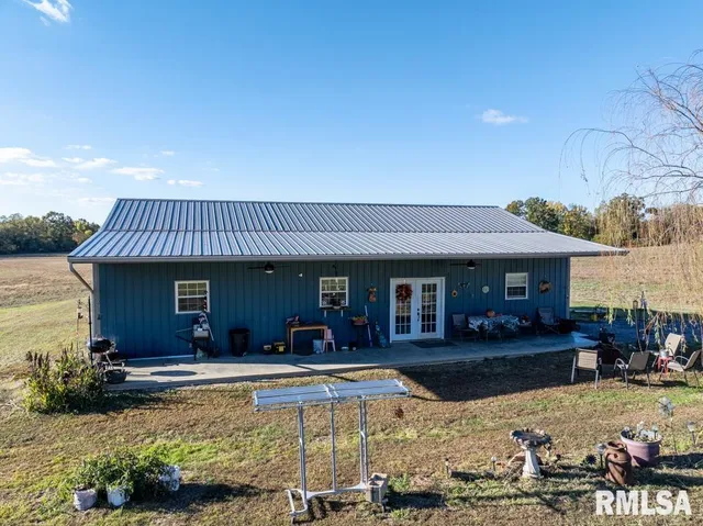 $315,000 | 13261 North Casey Road, Marion, IL 62959