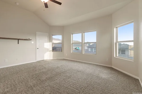 $2,230 | 1125 Amber Lake, Seguin, TX 78155
