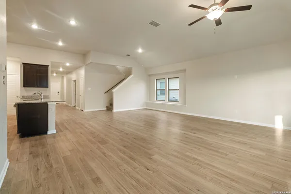 $2,230 | 1125 Amber Lake, Seguin, TX 78155