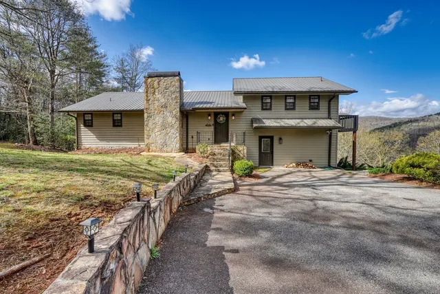 $915,000 | 2360 The Ridges, Hiawassee, GA 30546