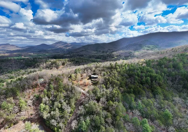 $915,000 | 2360 The Ridges, Hiawassee, GA 30546