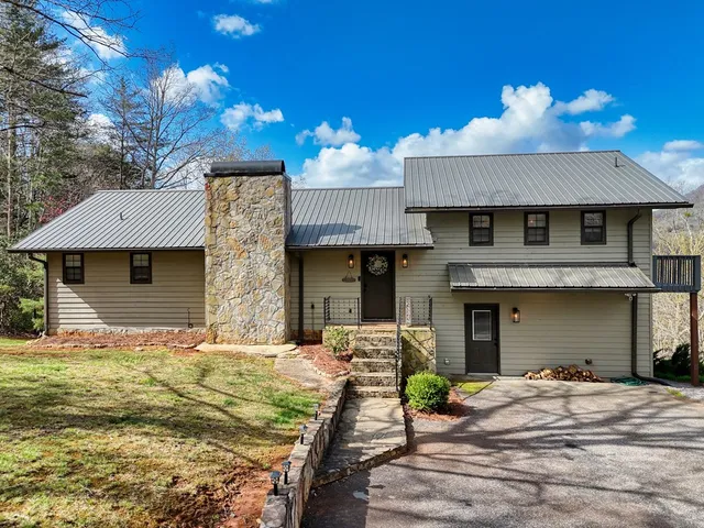$915,000 | 2360 The Ridges, Hiawassee, GA 30546