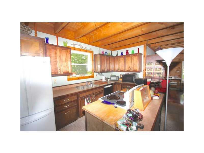 153 Sea Road Kennebunk, ME 04043 - Photo 11 of 27 Kitchen.