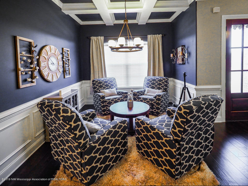 3355 Straw Bridge Road Olive Branch, MS 38654 - Photo 14 of 34 Dining Room