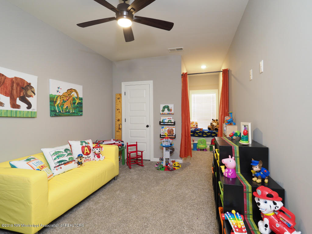 3355 Straw Bridge Road Olive Branch, MS 38654 - Photo 29 of 34 Play room