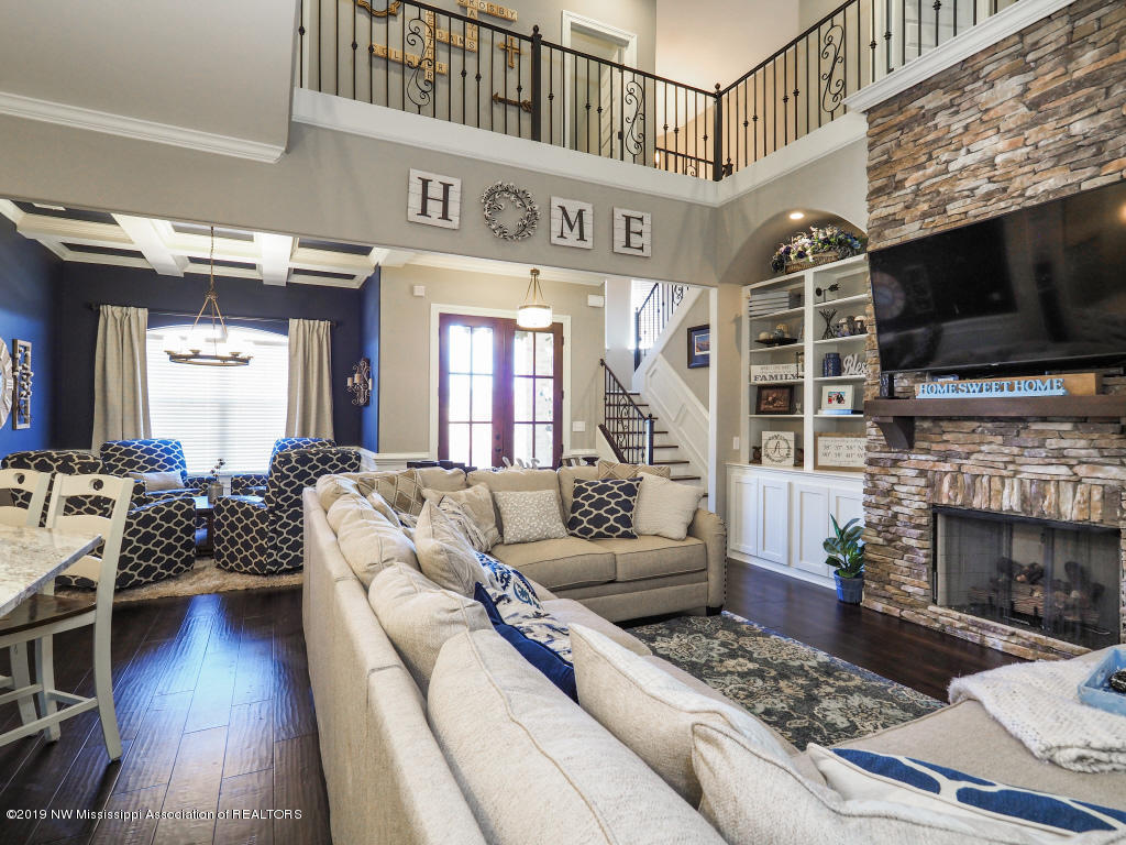 3355 Straw Bridge Road Olive Branch, MS 38654 - Photo 5 of 34 Great Room