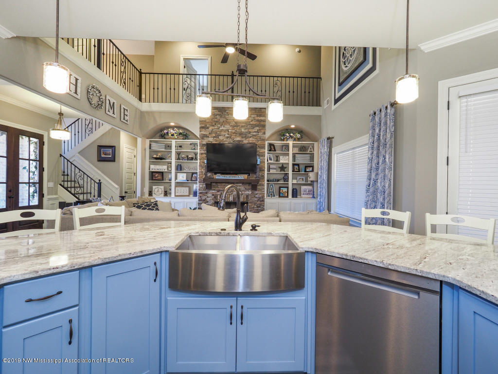 3355 Straw Bridge Road Olive Branch, MS 38654 - Photo 10 of 34 Kitchen