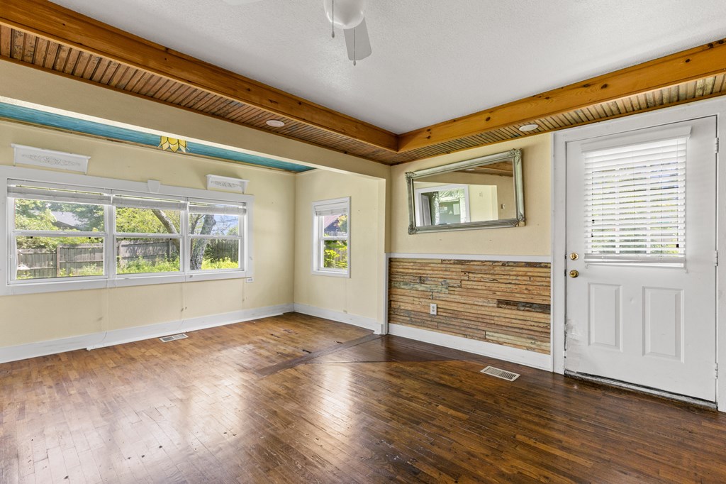 282 East 2nd Street Blue Ridge, GA 30513 - Photo 7 of 18 Gallery Image 7