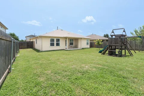$299,000 | 112 Hawkins Court, Hutto, TX 78634