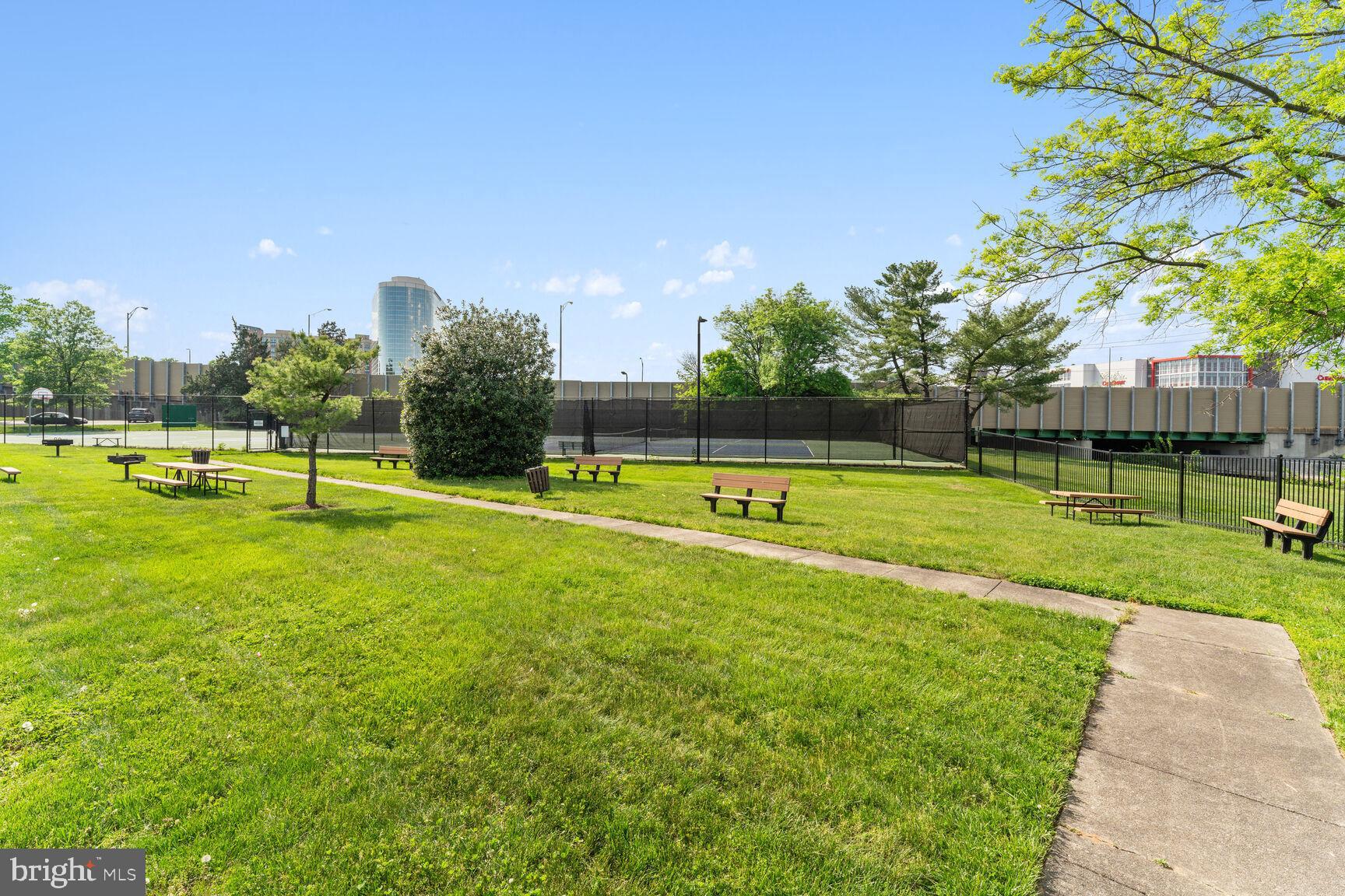 3708 Gunston Road Alexandria, VA 22302 - Photo 27 of 29 Community amenities