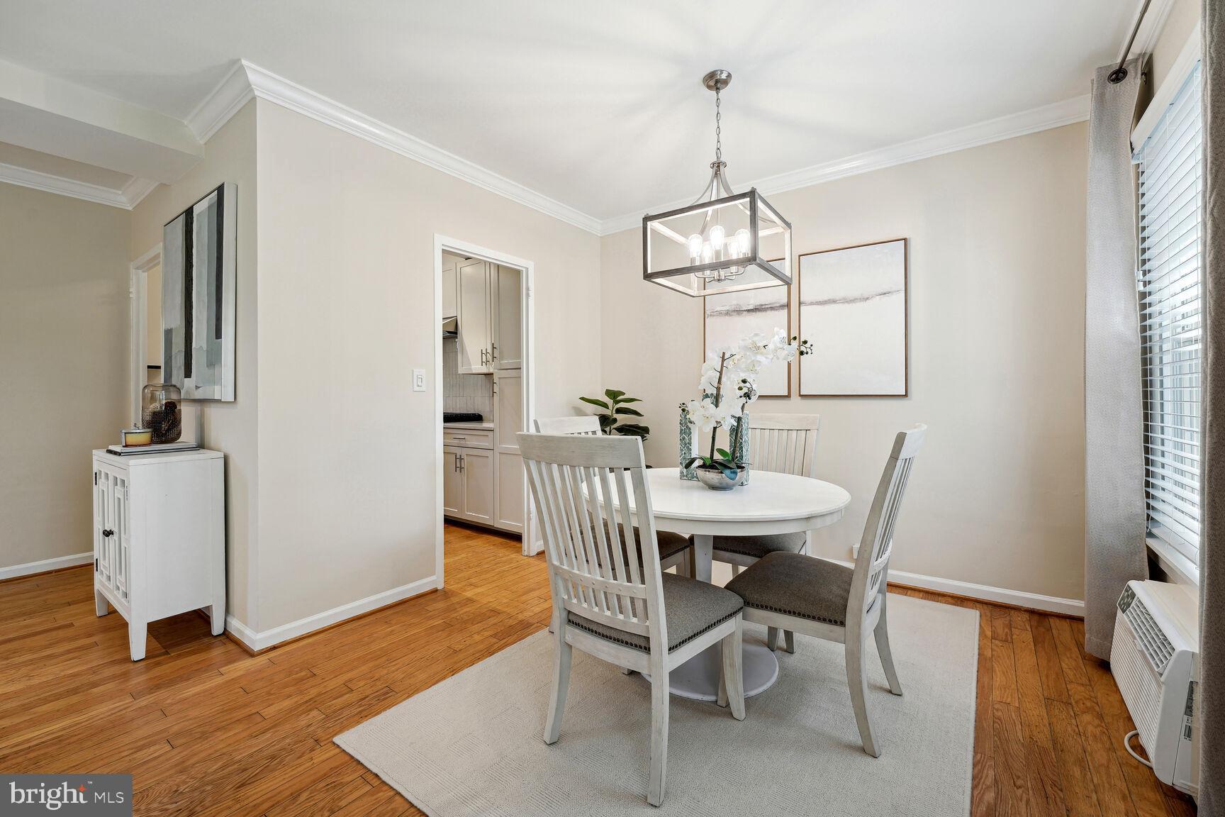 3708 Gunston Road Alexandria, VA 22302 - Photo 5 of 29 Dining room