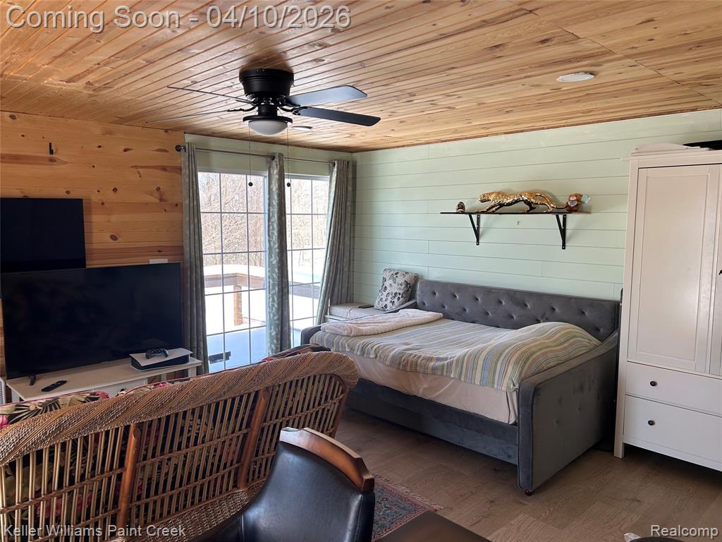 3055 Black Road Charlevoix, MI 49720 - Photo 16 of 19