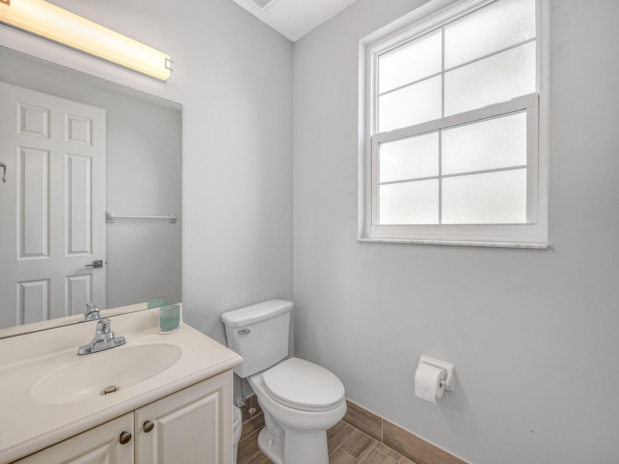 4175 Main Street Jupiter, FL 33458 - Photo 12 of 13 12-web-or-mls-012