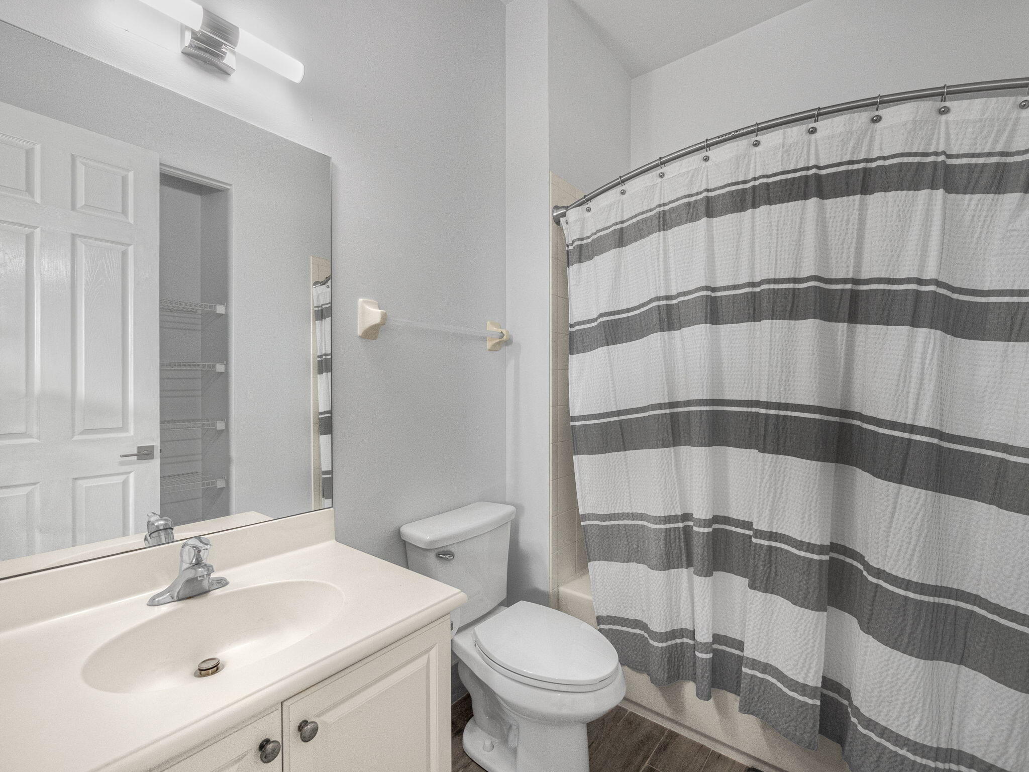 4175 Main Street Jupiter, FL 33458 - Photo 2 of 13 2-web-or-mls-002