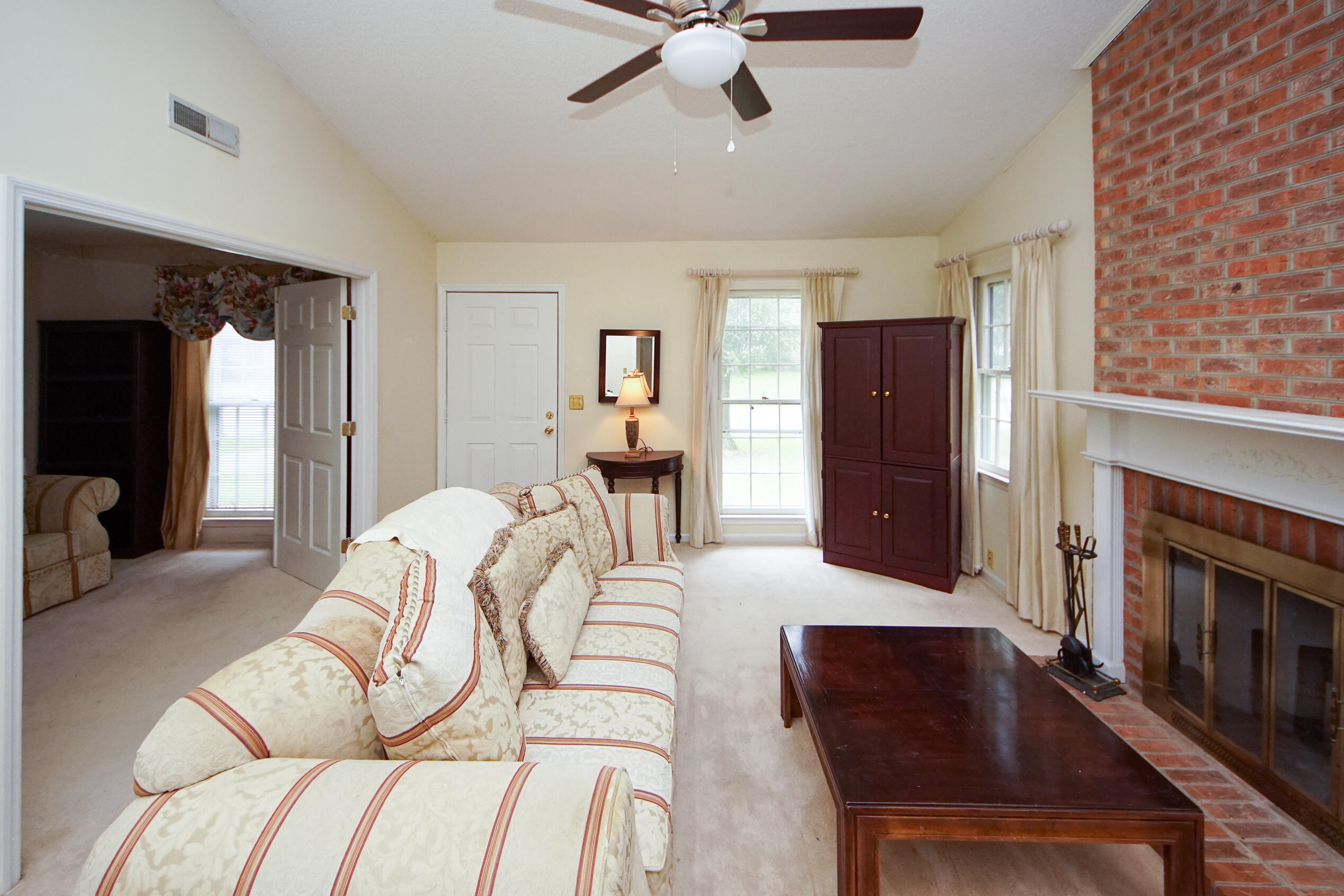 214 Hamlet Road Summerville, SC 29485 - Photo 13 of 37 090121 049