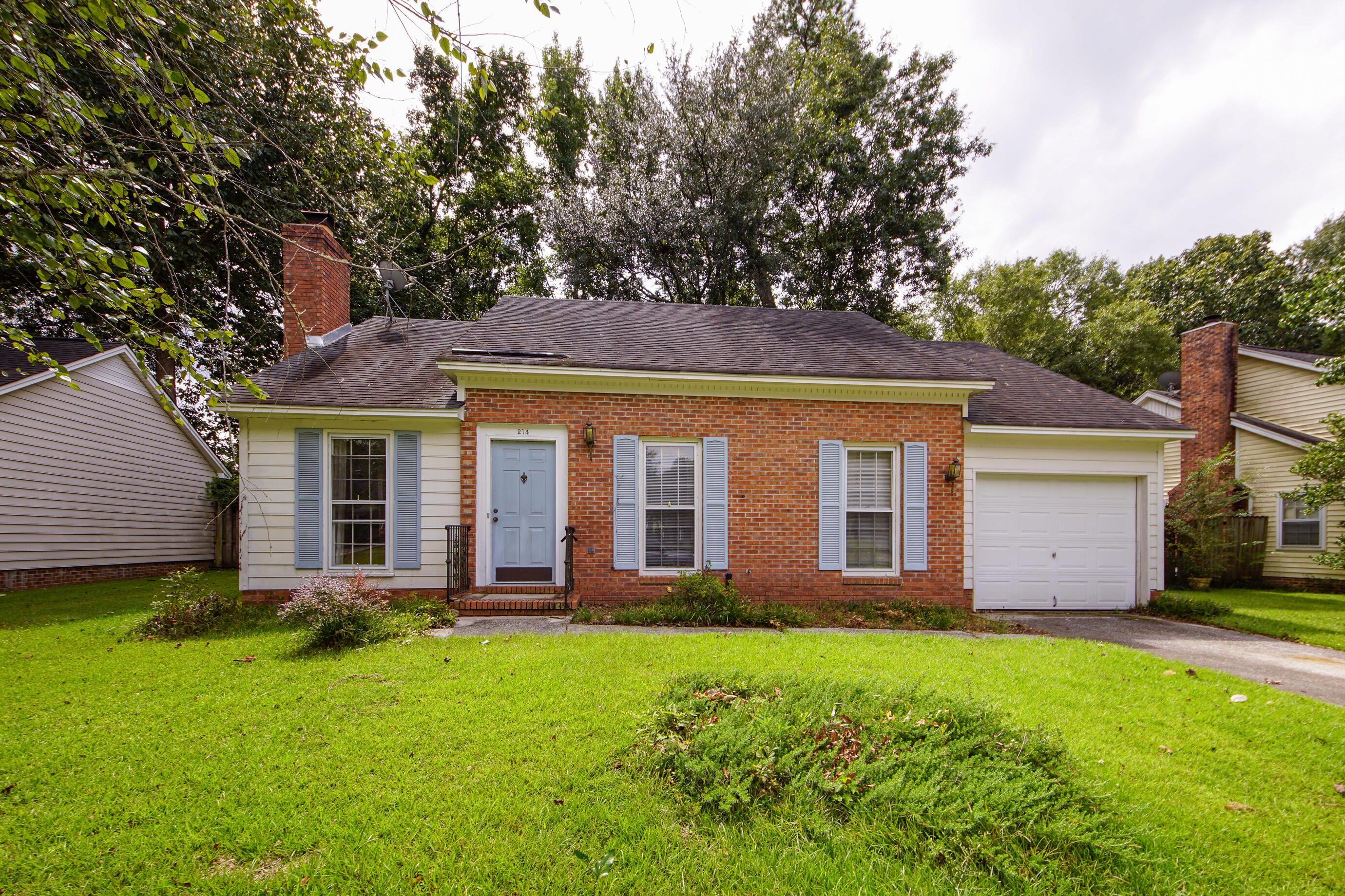 214 Hamlet Road Summerville, SC 29485 - Photo 35 of 37 090121 009