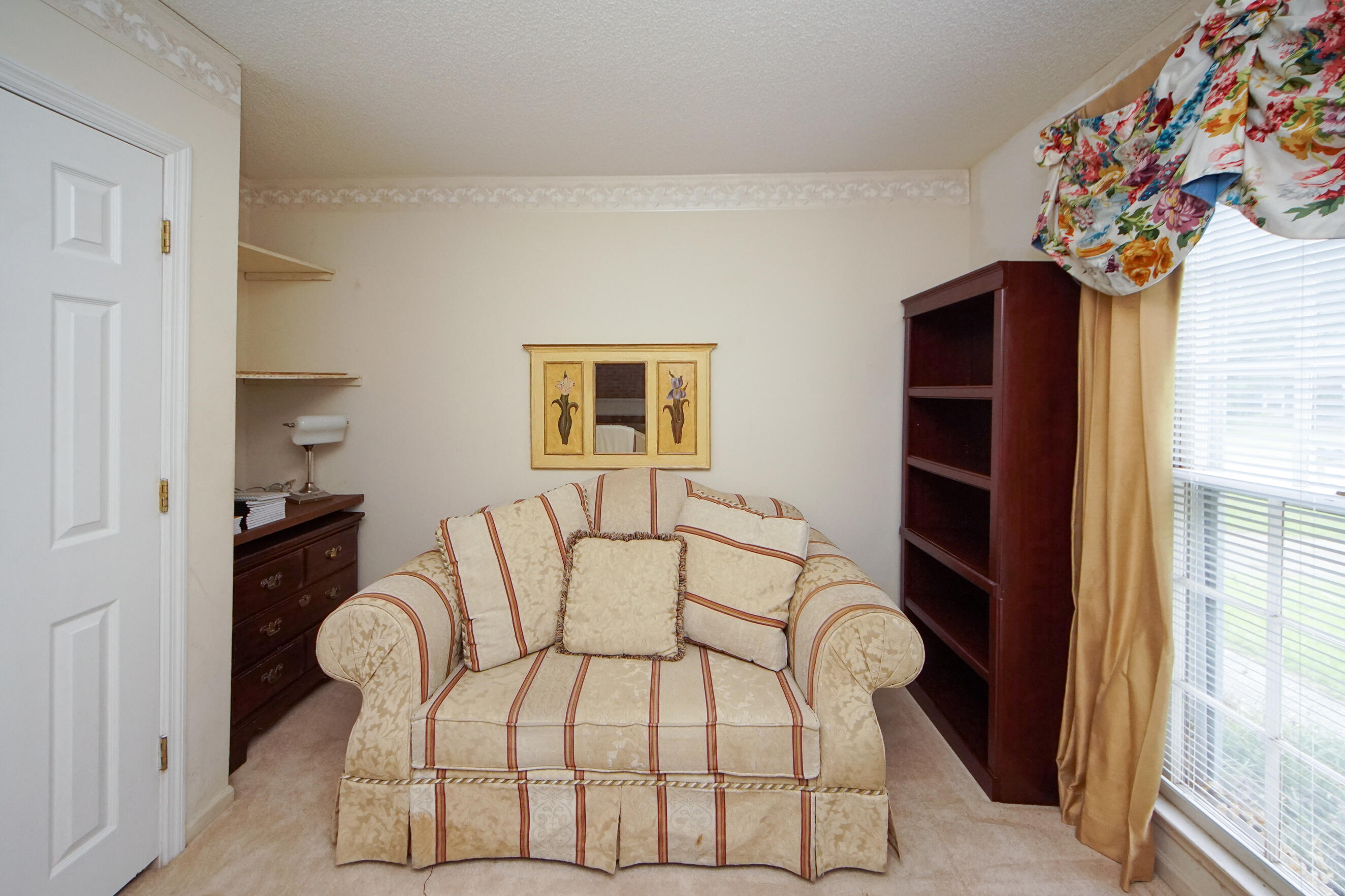 214 Hamlet Road Summerville, SC 29485 - Photo 8 of 37 090121 019