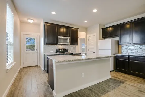 $280,000 | 124 Ancellotta Way, Leander, TX 78641