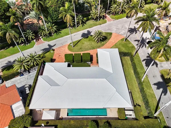 $10,500,000 | 55 Lagorce Circle, Miami Beach, FL 33141