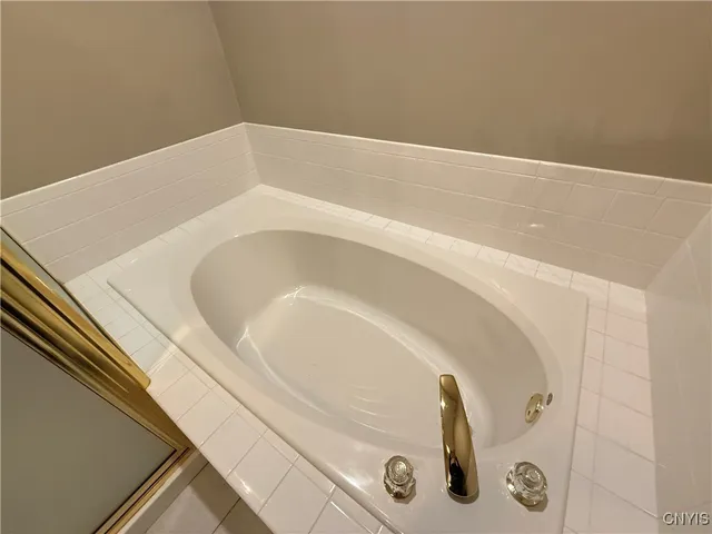 $3,500 | 5210 Hook Circle, De Witt, NY 13078