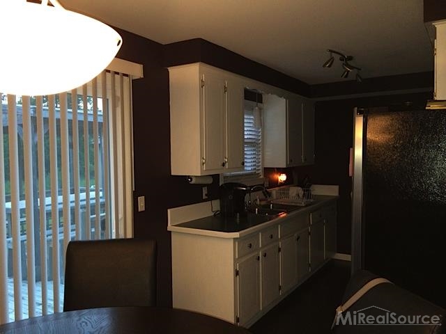 985 Braidwood Road Memphis, MI 48041 - Photo 4 of 15 31198669-3.JPG