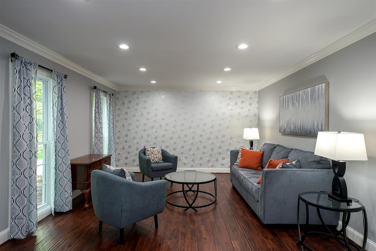 10100 Touchwood Place Raleigh, NC 27613 - Photo 2 of 26 Living Room