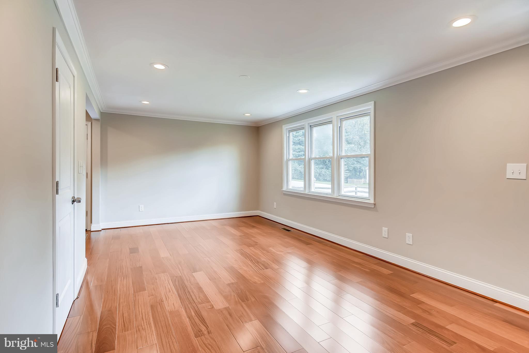 204 Delight Road Reisterstown, MD 21136 - Photo 5 of 26 Living Room