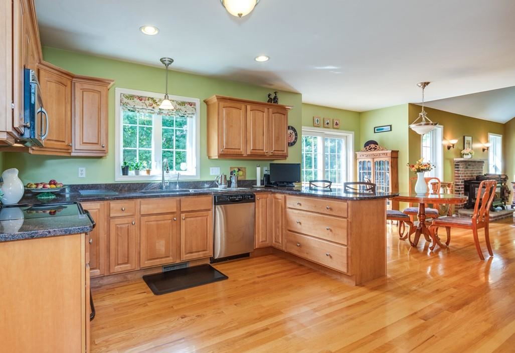 14 Lannan Drive Pelham, NH 03076 - Photo 14 of 40