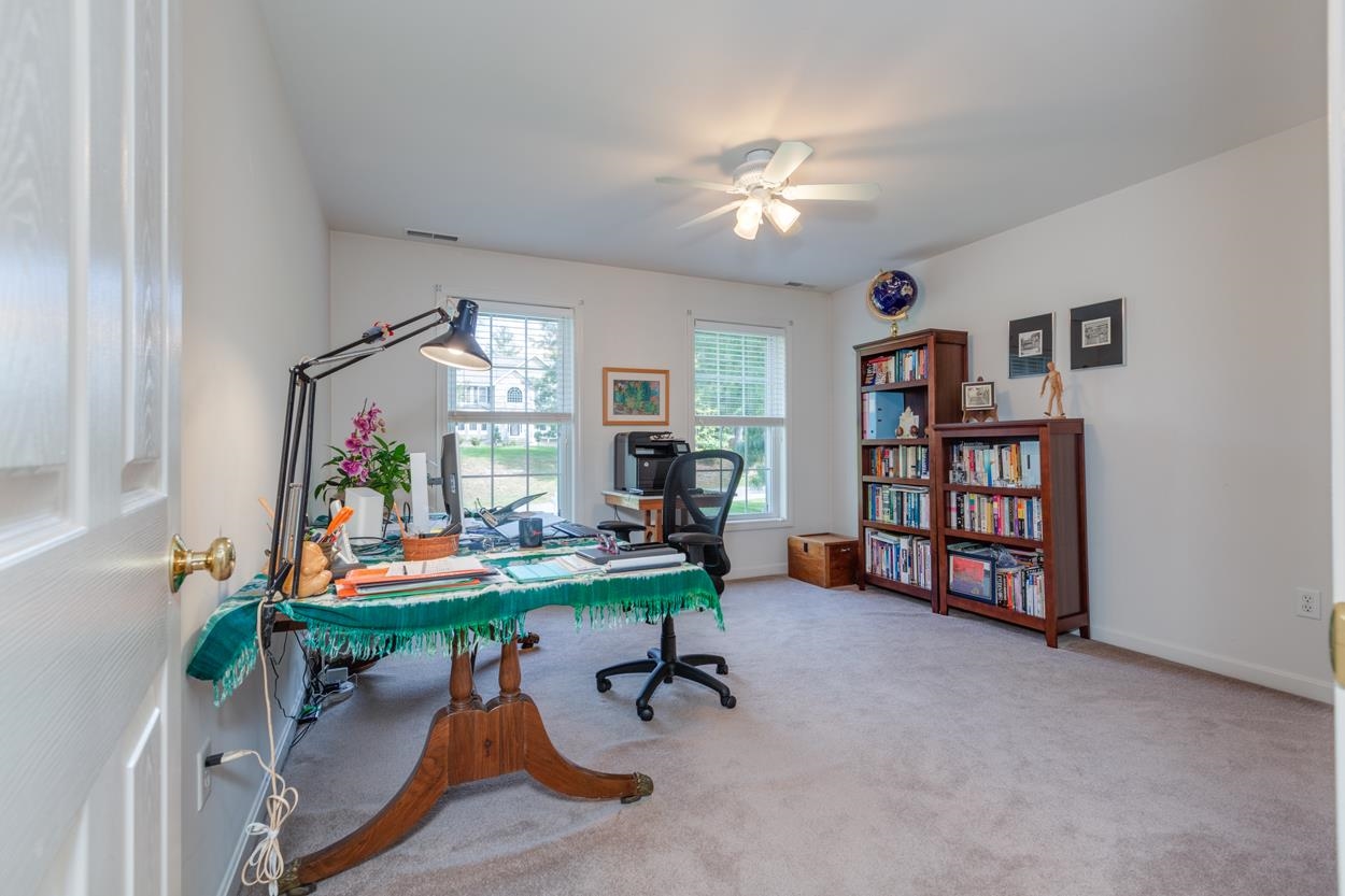 14 Lannan Drive Pelham, NH 03076 - Photo 32 of 40