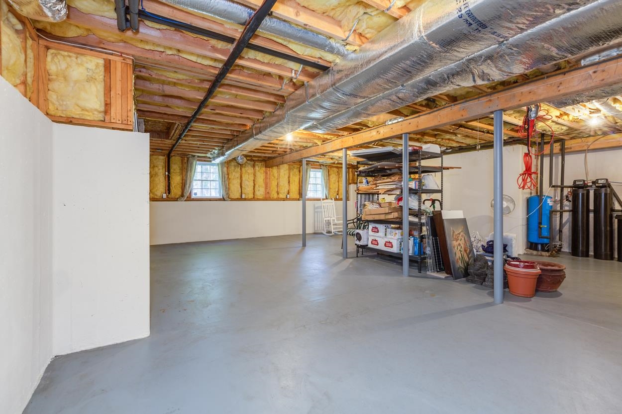 14 Lannan Drive Pelham, NH 03076 - Photo 34 of 40