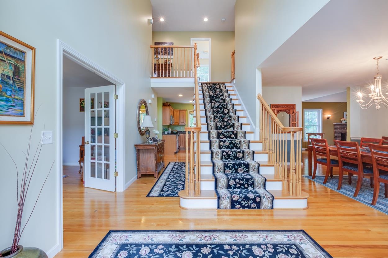 14 Lannan Drive Pelham, NH 03076 - Photo 4 of 40