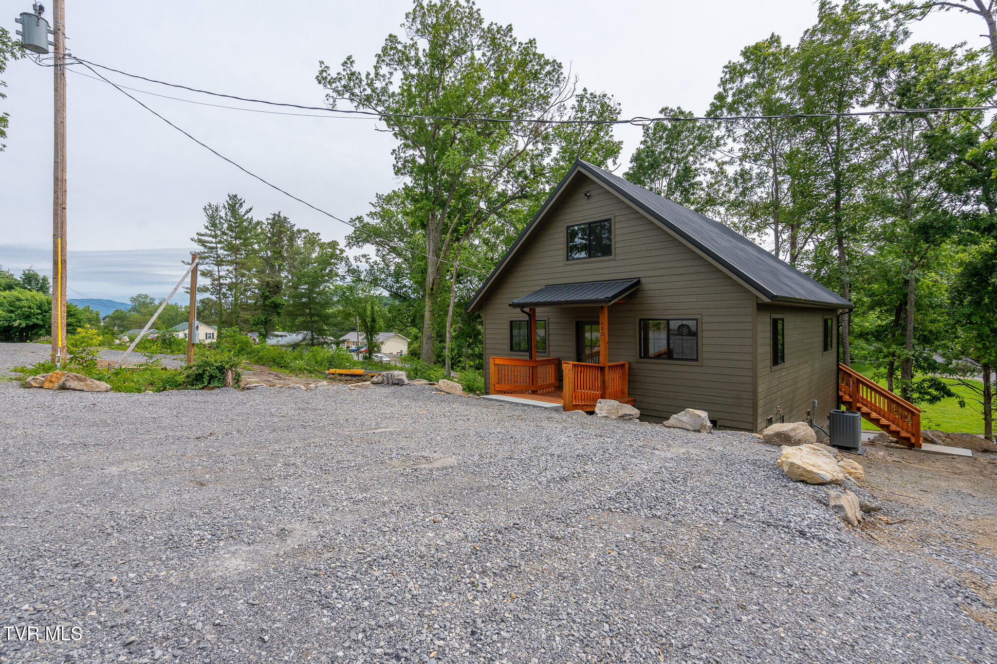 403 Crescent Drive Greeneville, TN 37743 - Photo 2 of 18 Crescent Dr 18