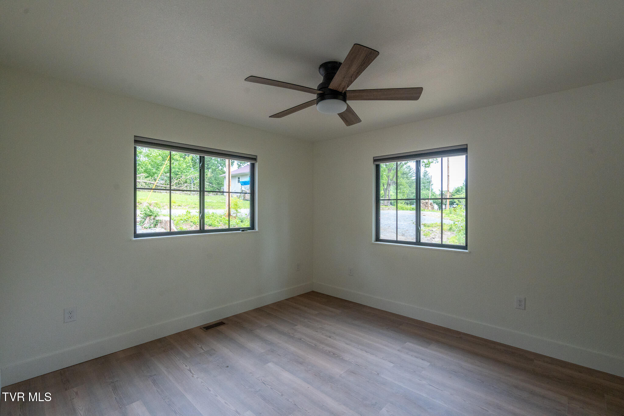 403 Crescent Drive Greeneville, TN 37743 - Photo 5 of 18 Crescent Dr 2