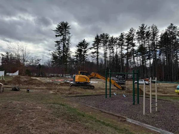 $421,700 | 27 B Woodland Way, Plymouth, NH 03264