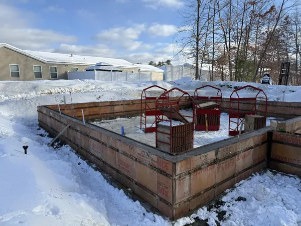 $421,700 | 27 B Woodland Way, Plymouth, NH 03264