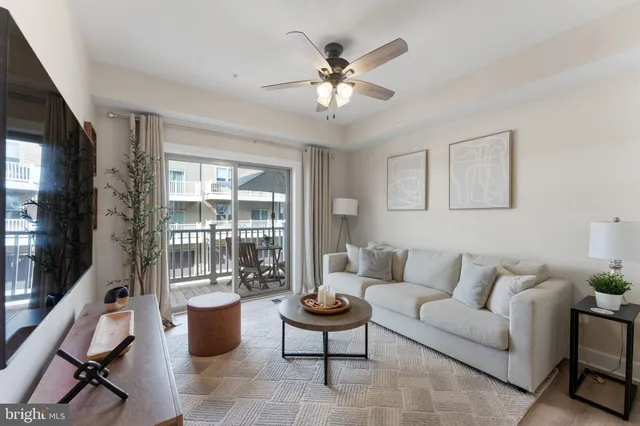 $2,700 | 10439 Ratcliffe Trail, Manassas, VA 20110