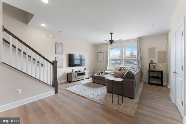 $2,700 | 10439 Ratcliffe Trail, Manassas, VA 20110