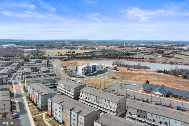 $2,700 | 10439 Ratcliffe Trail, Manassas, VA 20110