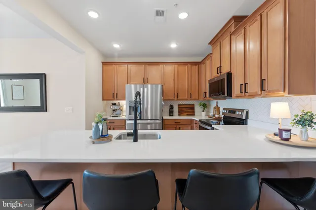 $2,700 | 10439 Ratcliffe Trail, Manassas, VA 20110