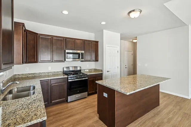 $374,900 | 347 North Aspen Drive, Cortland, IL 60112