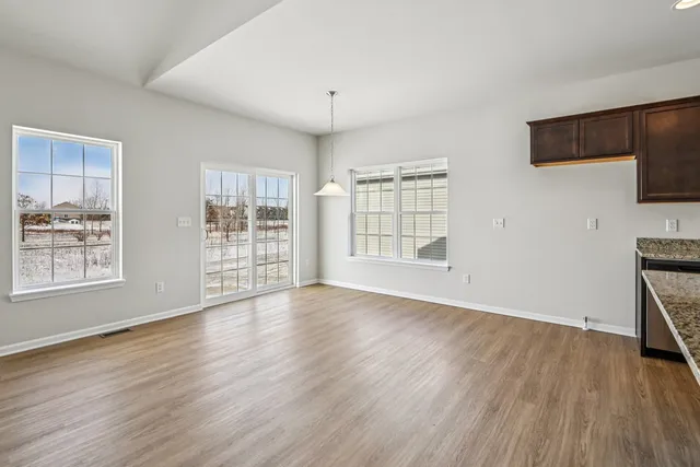 $374,900 | 347 North Aspen Drive, Cortland, IL 60112